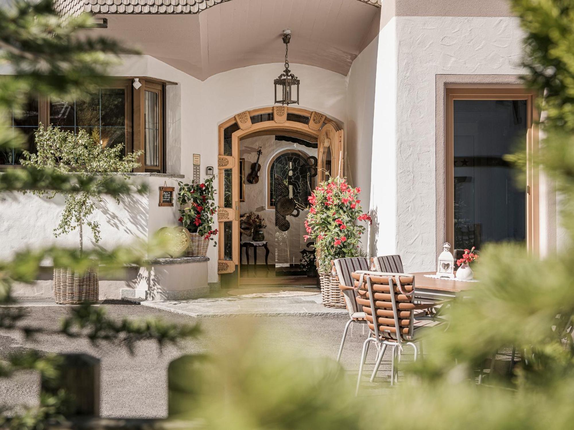 Apparthotel "Landhaus Veronika" Mayrhofen Esterno foto