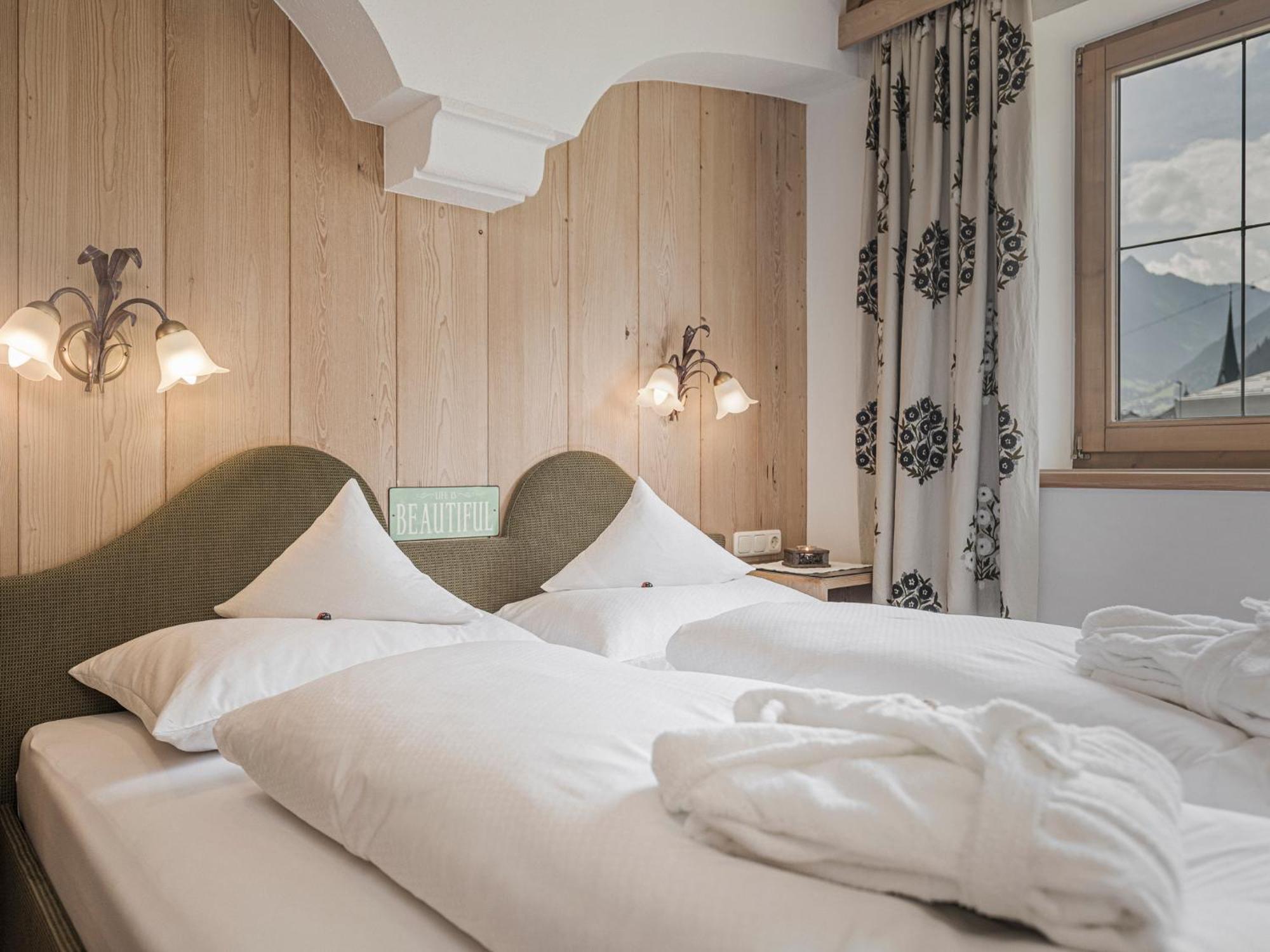 Apparthotel "Landhaus Veronika" Mayrhofen Esterno foto